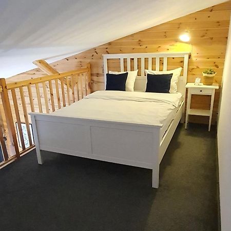Babie Lato B&B Uniejow Bagian luar foto