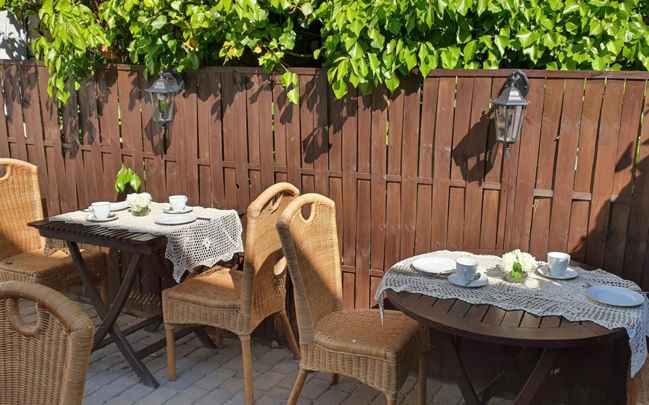 Babie Lato B&B Uniejow Bagian luar foto