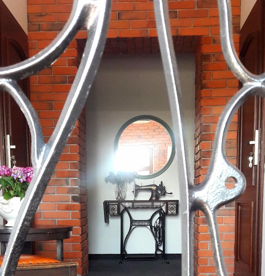Babie Lato B&B Uniejow Bagian luar foto